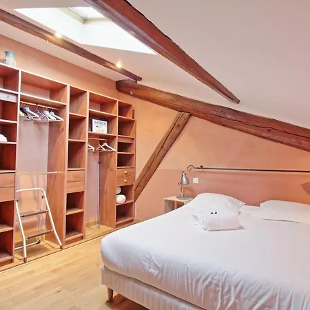Le Guerin - Parking Et Centre Apartment Nimes Exterior photo